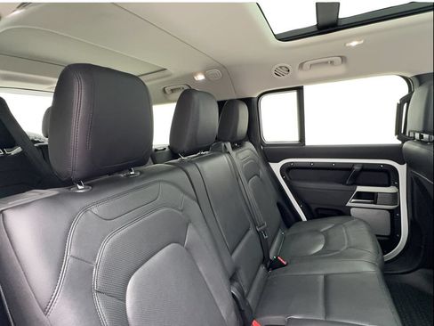 Used 2023 Land Rover Defender 130 SE AWD/4WD image 28