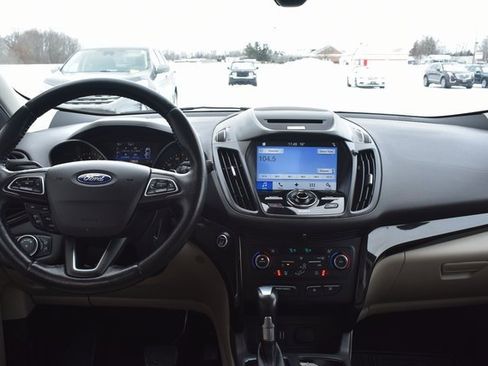 Used 2017 Ford Escape Titanium image 39