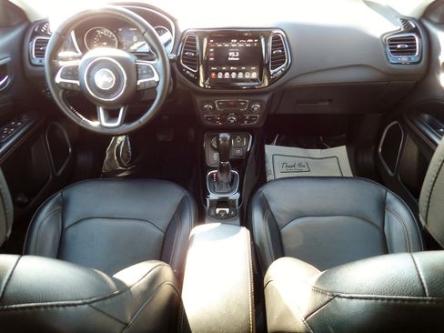 Used 2020 Jeep Compass Limited image 10