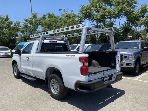 Used 2022 Chevrolet Silverado 1500 W/T w/ WT Value Package AWD/4WD image 10