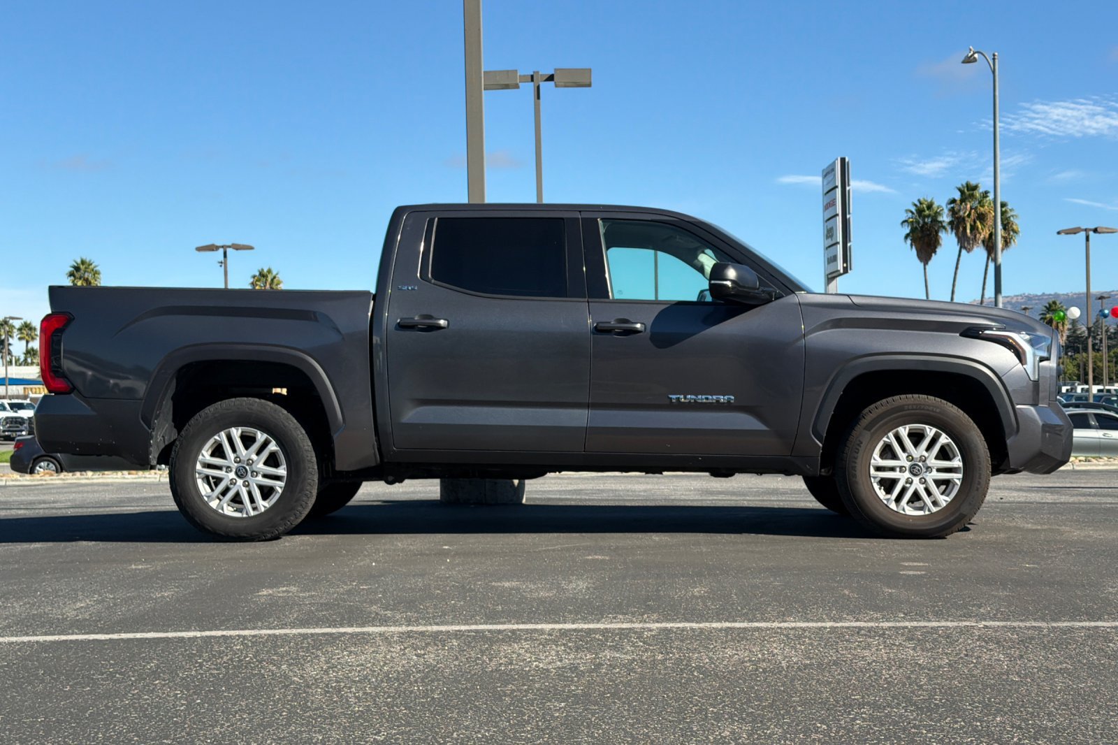 Used 2023 Toyota Tundra SR5 w/ SR5 Premium Package AWD/4WD image 3