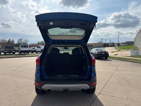 Used 2019 Ford Escape Titanium FWD image 13