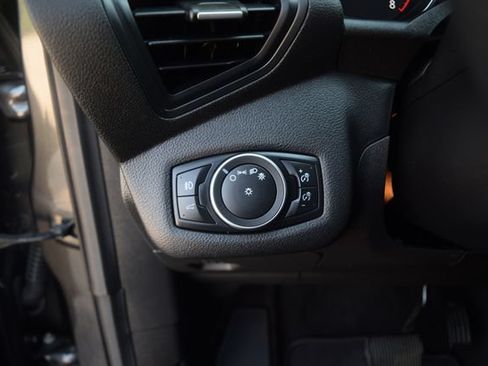 Used 2019 Ford Escape SE FWD image 7