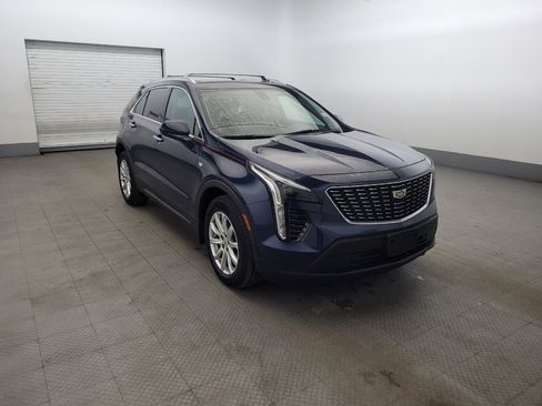 Used 2019 Cadillac XT4 Luxury w/ Cold Weather Package image 13