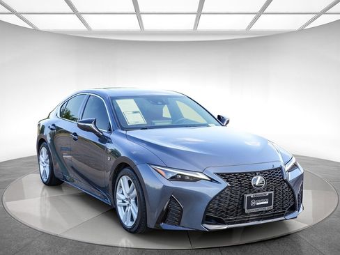 Used 2023 Lexus IS 350 F Sport RWD image 5