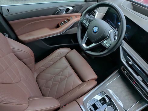 Used 2024 BMW X5 xDrive50e w/ Premium Package AWD/4WD image 37