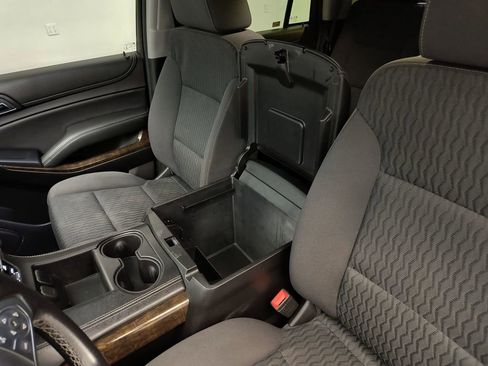 Used 2018 Chevrolet Tahoe LS AWD/4WD image 27