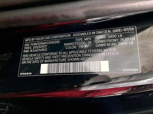 Certified 2025 Volvo XC60 B5 Ultra w/ Protection Package Premier AWD/4WD image 38