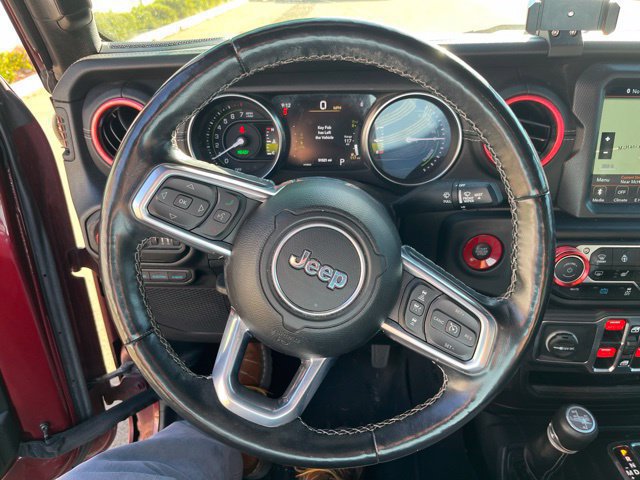 Used 2021 Jeep Wrangler Unlimited Sahara w/ Cold Weather Group AWD/4WD image 18