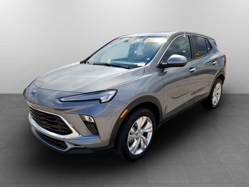 Used 2025 Buick Encore GX Preferred AWD/4WD image 12