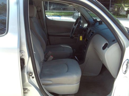 Used 2010 Chevrolet HHR LT FWD image 15