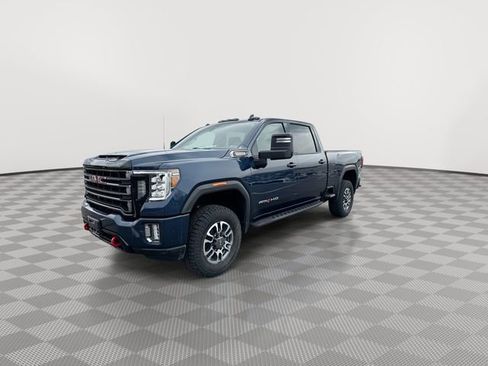 Used 2022 GMC Sierra 3500 AT4 w/ AT4 Preferred Package image 4
