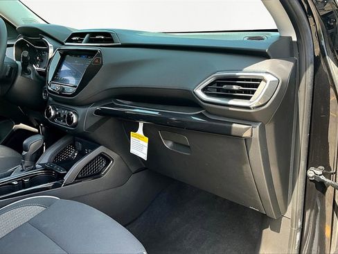 Used 2023 Chevrolet TrailBlazer LT w/ Convenience Package image 17