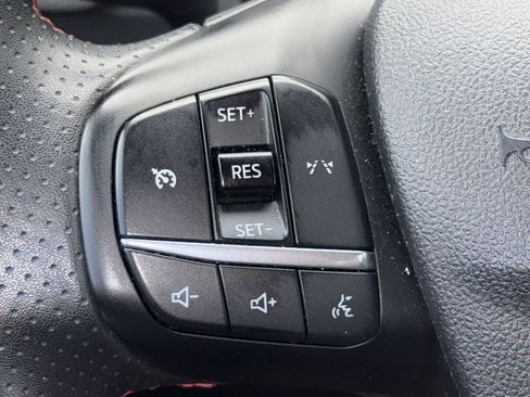 Used 2024 Ford Escape ST-Line FWD image 11