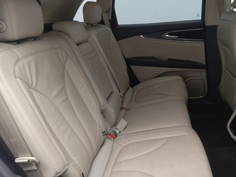 Used 2016 Lincoln MKX Reserve w/ Enhanced Security Package image 19