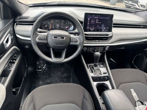 Used 2023 Jeep Compass Sport AWD/4WD image 8