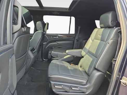 Used 2021 Cadillac Escalade ESV Premium Luxury w/ Driver Assist Tech Package AWD/4WD image 14