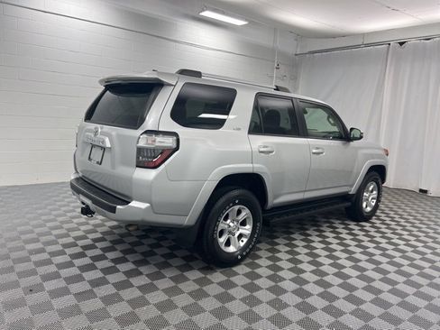 Used 2022 Toyota 4Runner SR5 Premium image 4