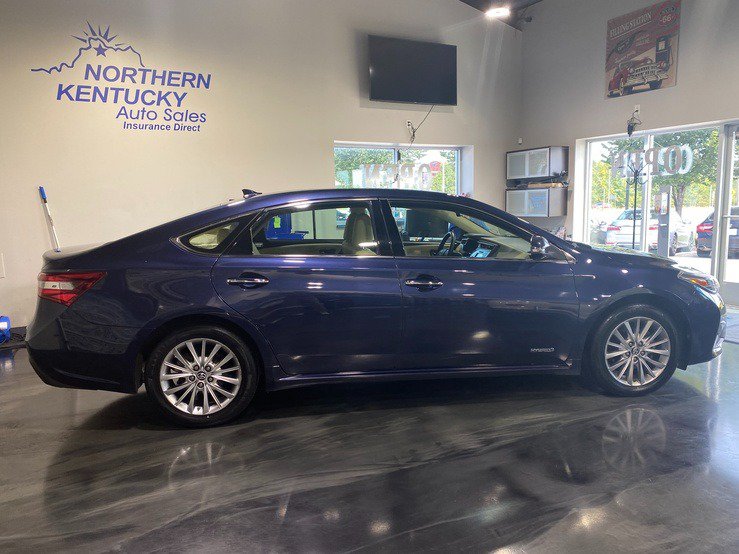 Used 2016 Toyota Avalon Limited w/ Toyota Safety Sense Package FWD image 4