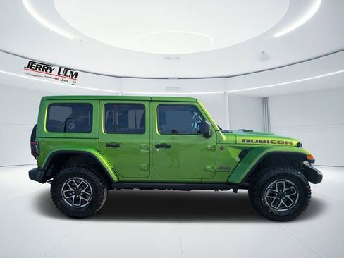 Used 2026 Jeep Wrangler Rubicon image 2