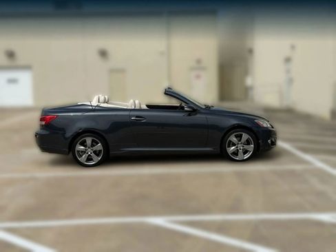 Used 2010 Lexus IS 250C image 10