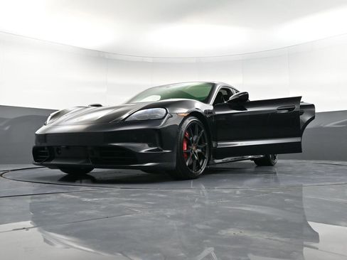 New 2025 Porsche Taycan GTS image 42