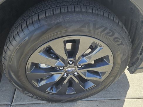 Used 2025 Subaru Outback Onyx Edition w/ Popular Package #2 image 2