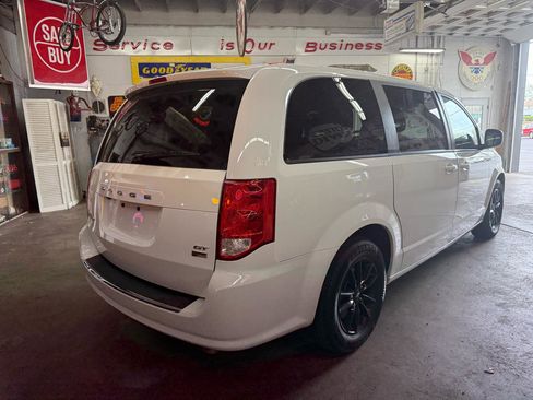Used 2019 Dodge Grand Caravan GT image 5