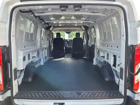 New 2025 Ford Transit 250 Low Roof RWD image 38