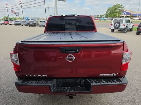 Used 2019 Nissan Titan PRO-4X w/ Pro-4x Convenience Package AWD/4WD image 4