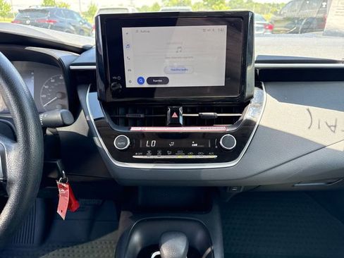 Used 2025 Toyota Corolla LE FWD image 23