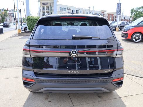 New 2026 Volkswagen Taos SE AWD/4WD image 4
