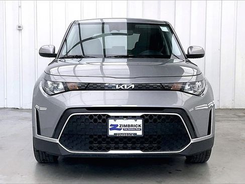 Used 2023 Kia Soul LX w/ LX Technology Package image 3