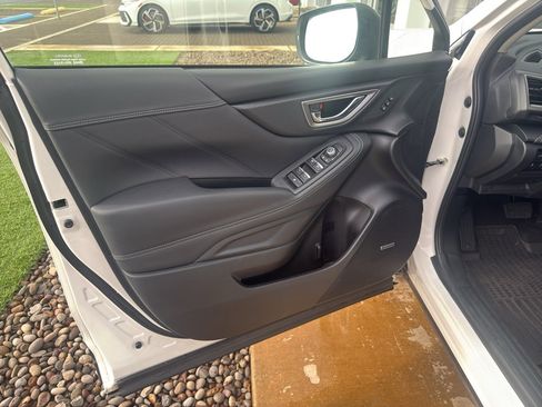 Used 2023 Subaru Forester Touring image 10