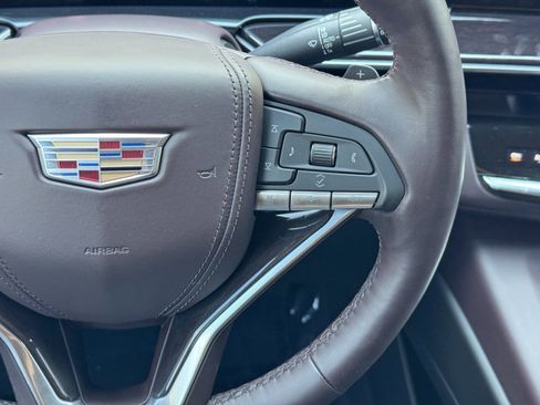 Used 2022 Cadillac Escalade Sport Platinum AWD/4WD image 24