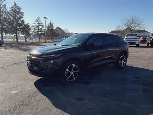 Used 2024 Chevrolet Trax RS w/ Driver Confidence Package image 4