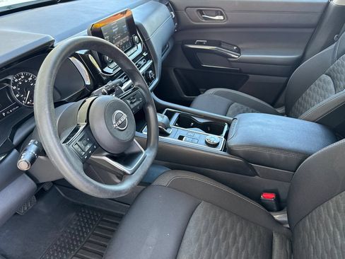 Used 2022 Nissan Pathfinder S w/ Cargo Package AWD/4WD image 9