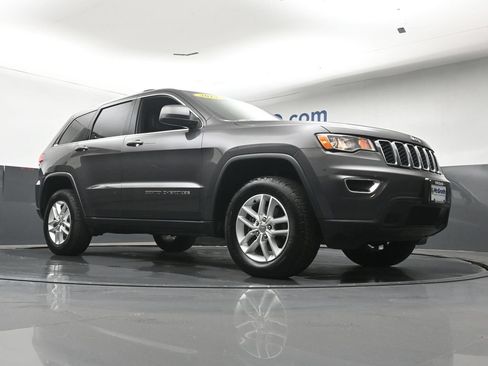 Used 2017 Jeep Grand Cherokee Laredo w/ Quick Order Package 23E AWD/4WD image 24
