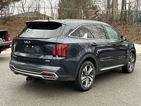 Used 2023 Kia Sorento EX image 24