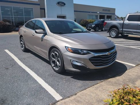 Used 2023 Chevrolet Malibu LT FWD image 3