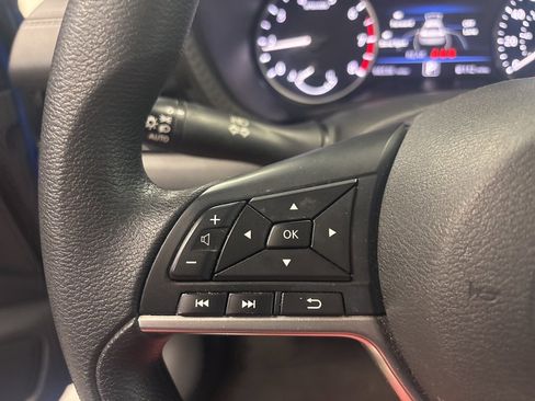 Used 2023 Nissan Sentra SV image 14