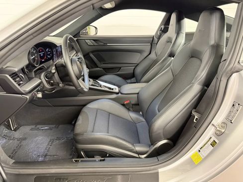 Used 2024 Porsche 911 Carrera T RWD image 11
