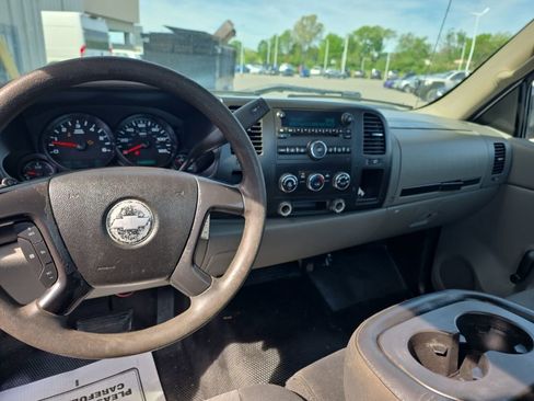 Used 2009 Chevrolet Silverado 1500 W/T RWD image 13