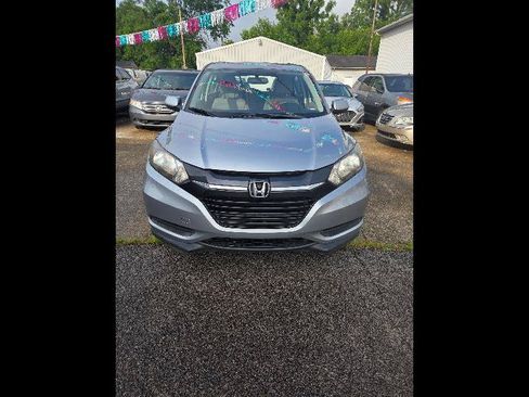 Used 2018 Honda HR-V LX image 14
