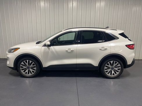 Used 2020 Ford Escape Titanium image 25