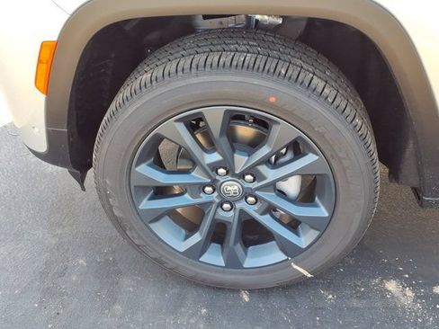 New 2026 Jeep Grand Cherokee Limited AWD/4WD image 21