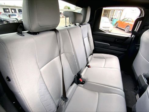 Used 2025 Toyota Tacoma SR5 image 17