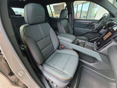 New 2026 GMC Acadia AT4 w/ Luxury Package AWD/4WD image 19