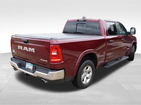 Used 2025 RAM 1500 Big Horn AWD/4WD image 3