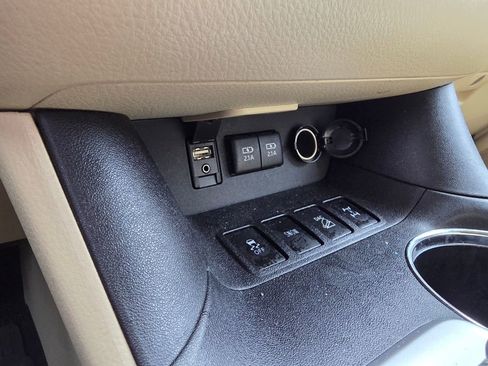 Used 2018 Toyota Highlander XLE image 20